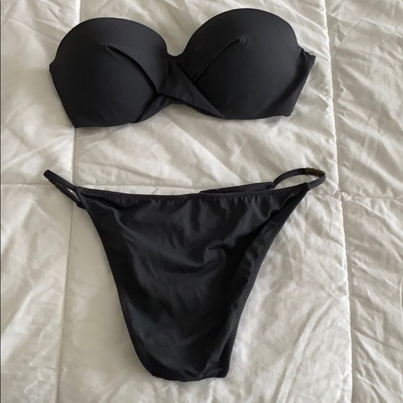 Strapless bikini, with cheeky bottoms - Picture 2 of 5